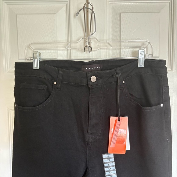 Risen Margo Rhinestone Embellished Mid Rise Crop Straight Jeans Chain Detail 1XL - Picture 3 of 10